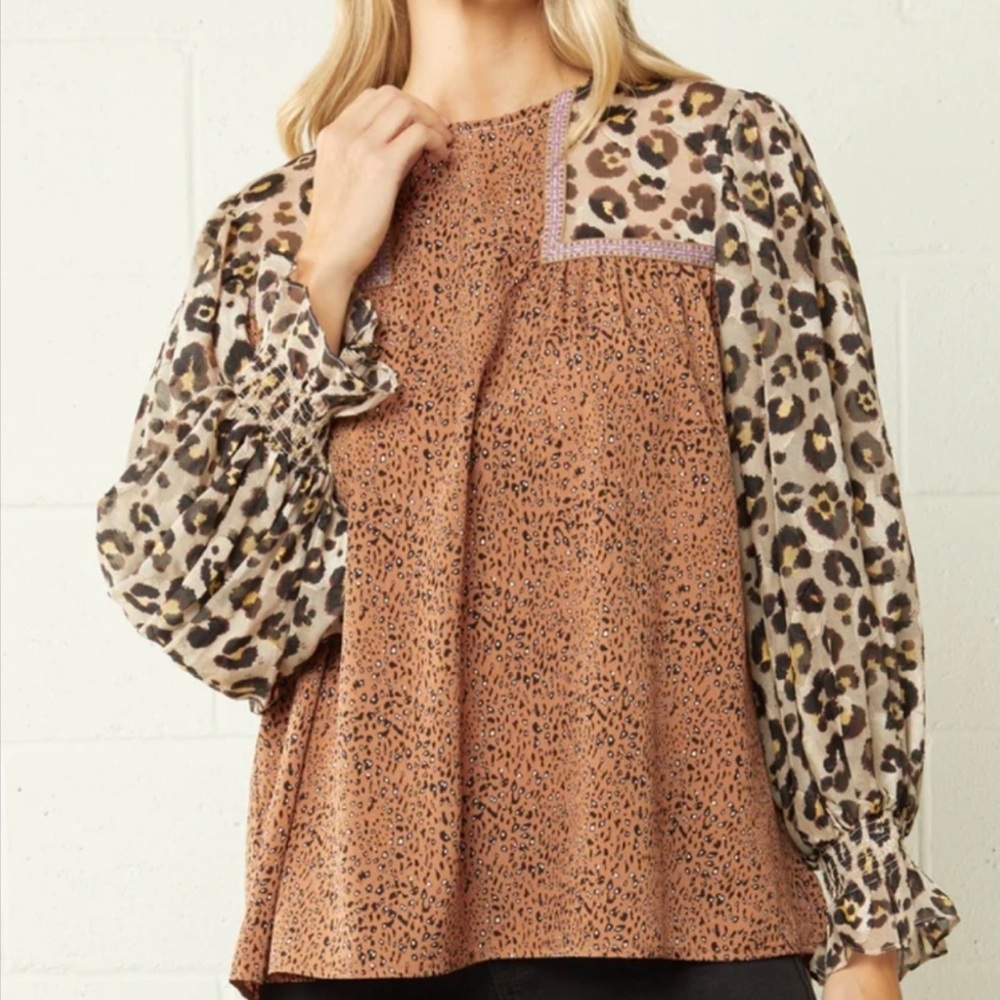 Entro Animal Contrast Print Long Sleeve Brown Blouse Size S